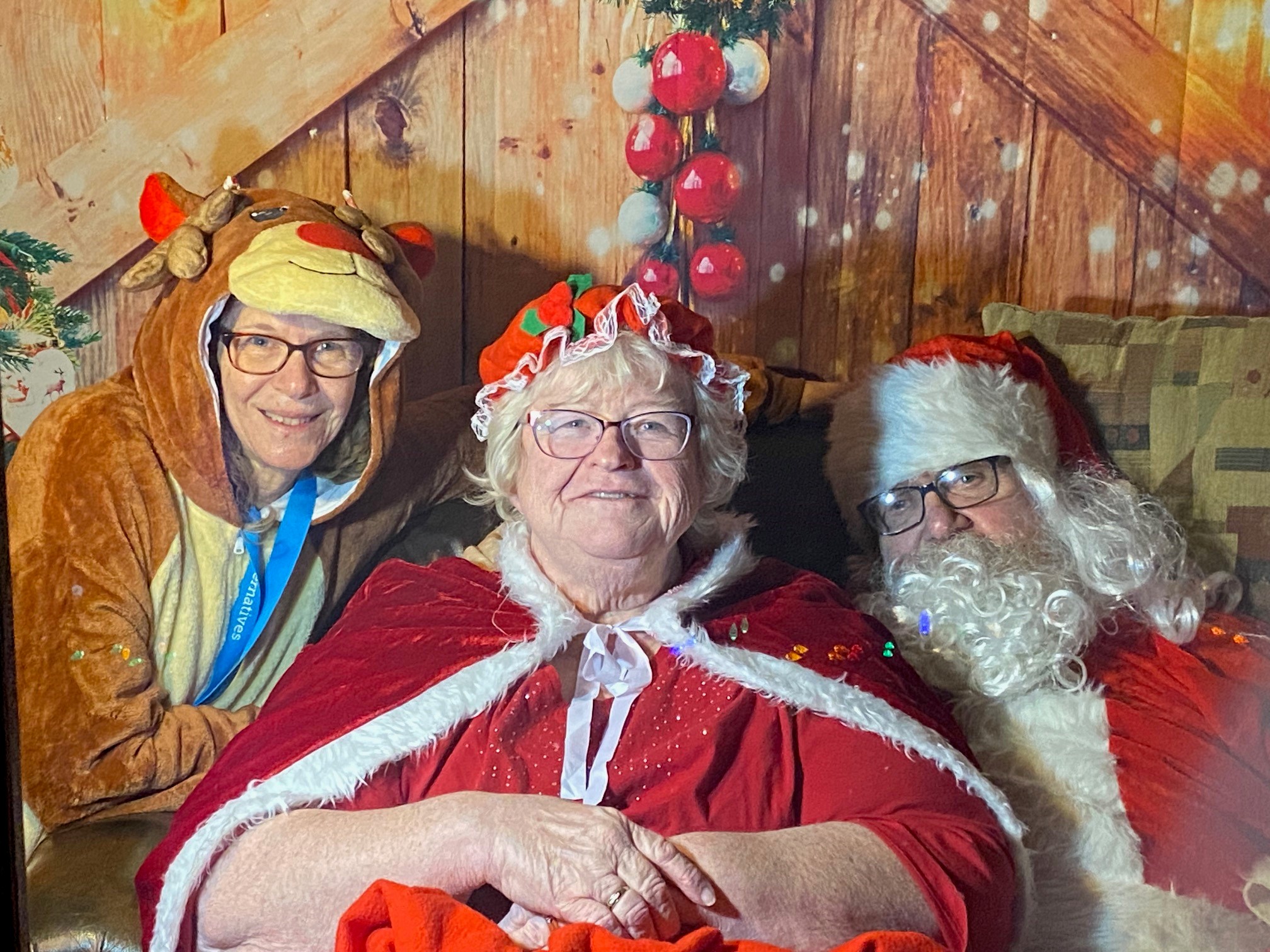 Barb-Santa-and-Mrs.-Clause-2